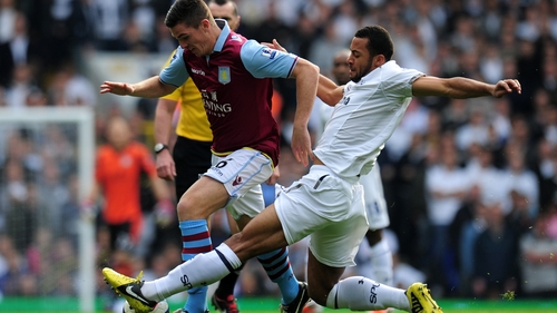 Ciaran Clark has signed a deal that will keep him at Aston Villa until 2016