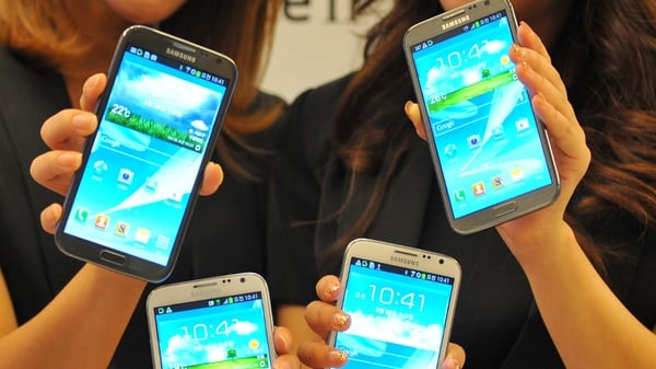 100% of 18-34 year olds now have mobile phones, new ComReg survey reveals
