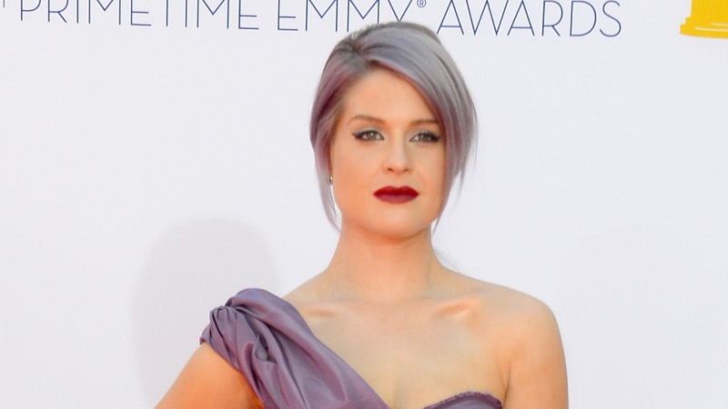 Kelly and mum Sharon take to Twitter after seizure