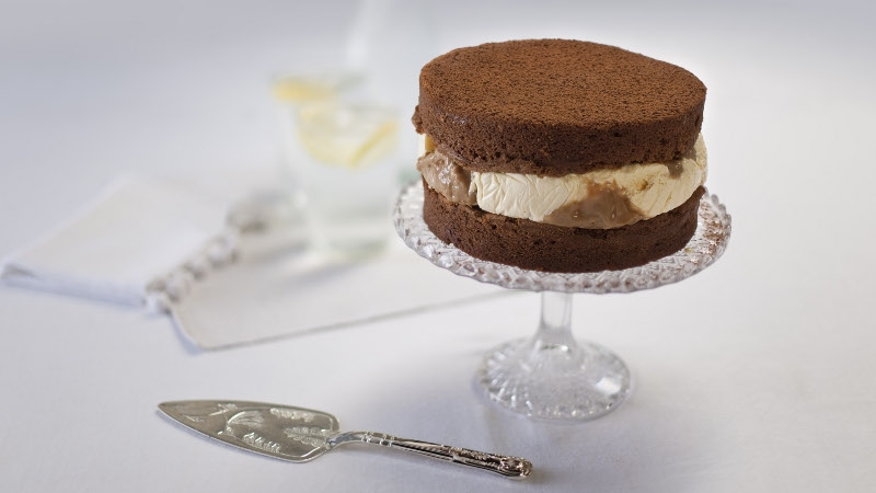 A gorgeously indulgent cake from Rachel Allen, what could be a better match than chocolate and toffee?