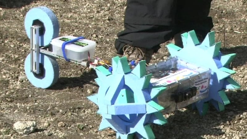 The other is a 2kg vehicle that moves along the ground