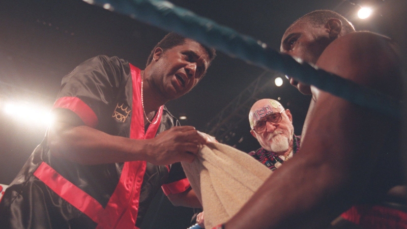 Emanuel Steward pictured working with Oliver McCall in 1994