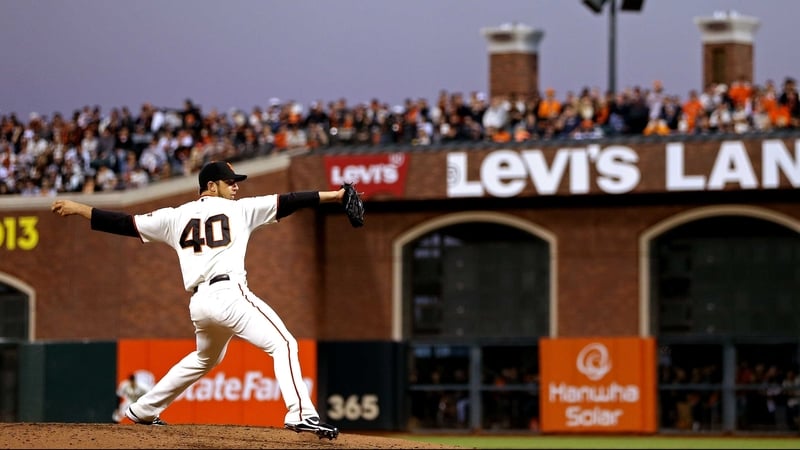 Madison Bumgarner pitches during the first innings against the Detroit Tigers