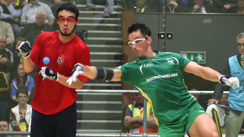 Paul Brady (R) on his way to victory