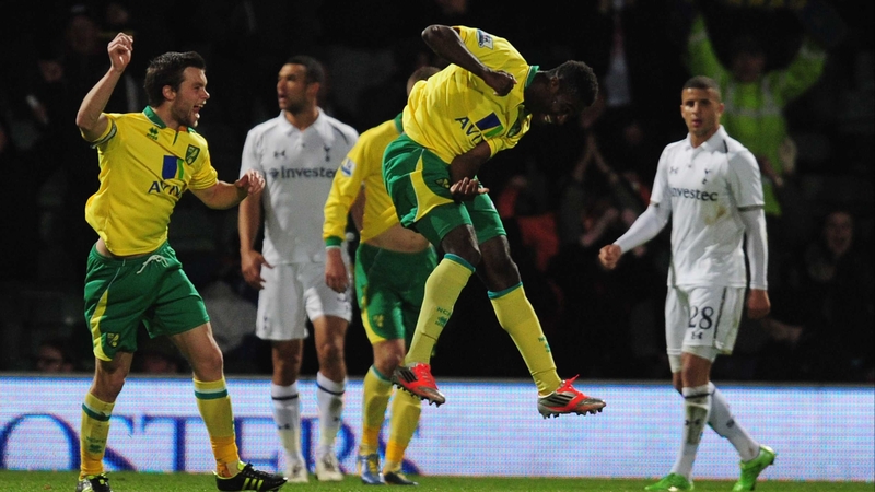 Alex Tettey celebrates his equaliser