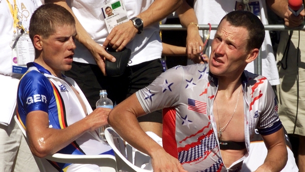 Lance Armstrong competing at the Sydney Olympics in 2000