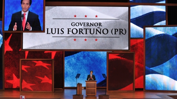 Pro-statehood Governor Luis Fortuno wins referendum but fails to get re-elected