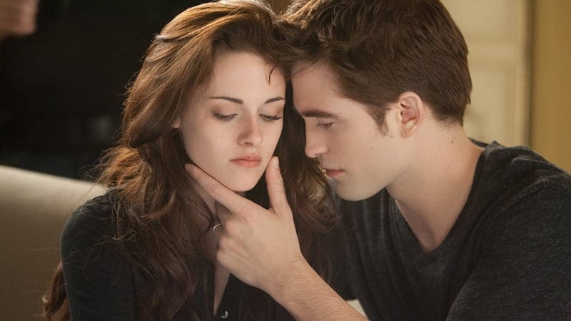 Kristen Stewart and Robert Pattinson in Twilight