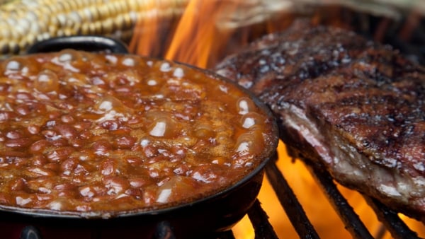 Smoky maple baked beans