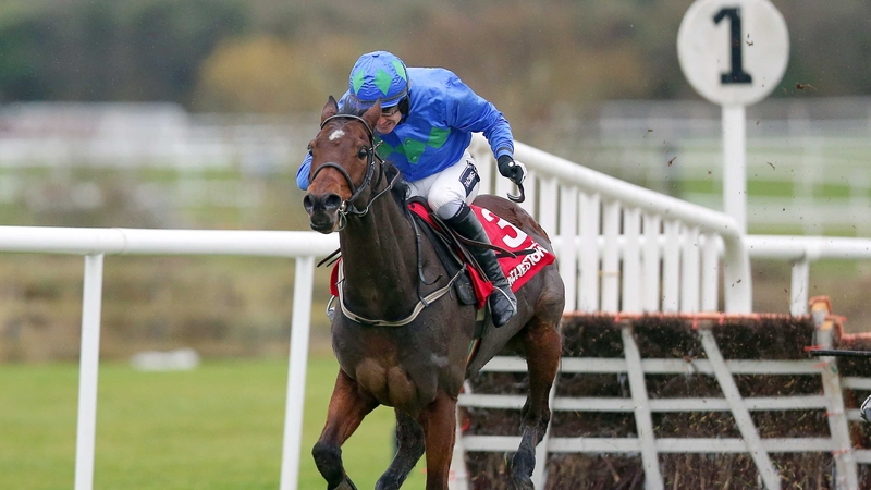 Hurricane Fly eased to victory at Punchestown