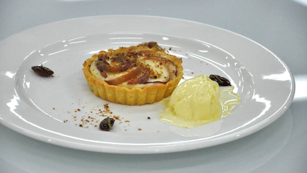 Peaches and Frangipane tart with rosemary and hone