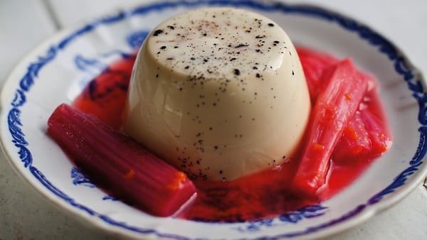 Sofie's rhubarb panna cotta