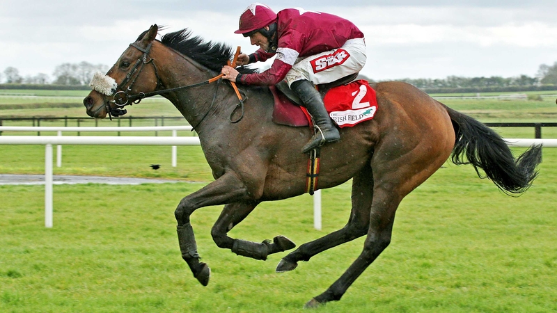 Dedigout claimed a dramatic win in the Boyne Hurdle