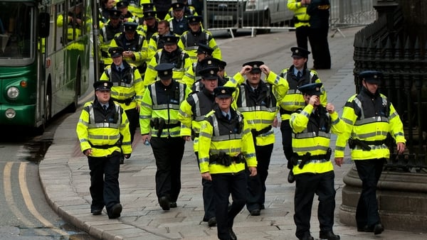 Alan Shatter did not say how many gardaí would be recruited
