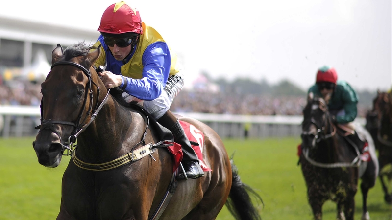 Gordon Lord Byron (L) was denied by G Force in a thrilling finish