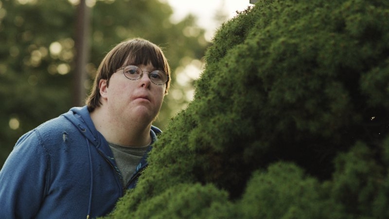 Ewan Sneider as Ewan in Girlfriend