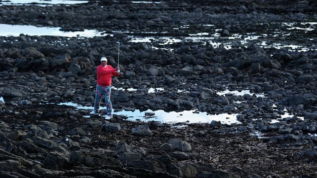 Former cricketer Ian Botham in a tricky spot at the The Alfred Dunhill Links Championship