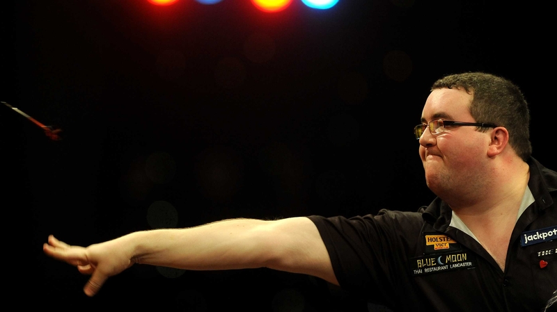 World Masters champion Stephen Bunting lost 4-2 to Darryl Fitton