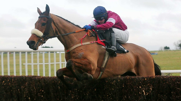 Quito De La Roque recorded an unlikely win over a trip some way short of his best in the Kinloch Brae Chase at Thurles
