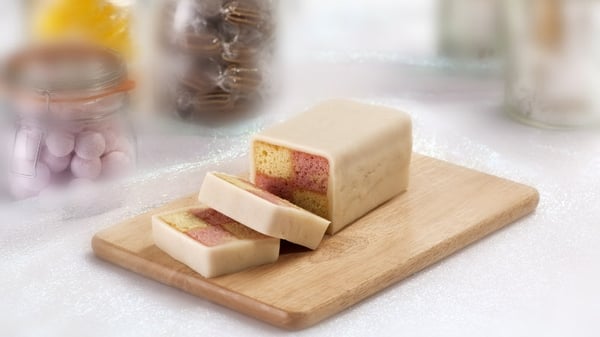 Rachel recreates this classic favourite, make it the star of an afternoon tea party in yours!