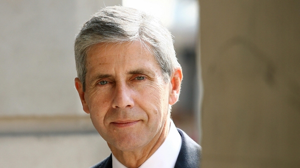 Stuart Rose, Ocado chairman, says people should not panic