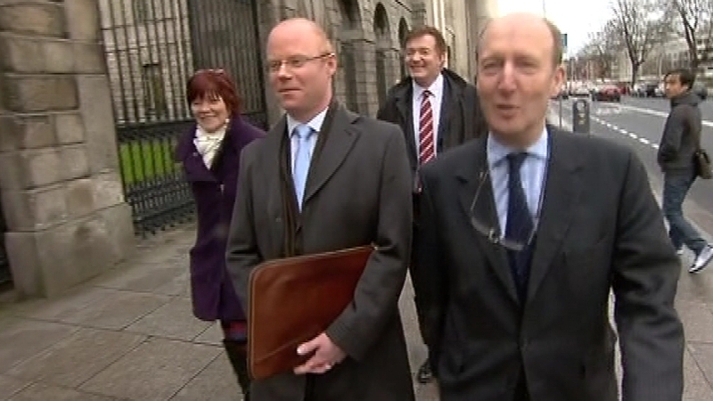 The group claims the Government's negotiating strategy on the issue is in imminent danger of leading to humiliation