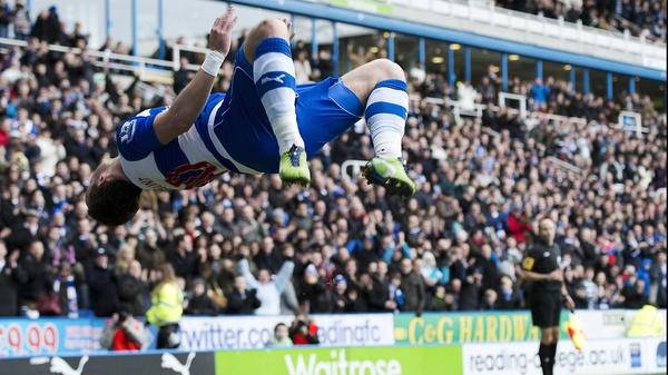 Noel Hunt backflips to celebrate his opener