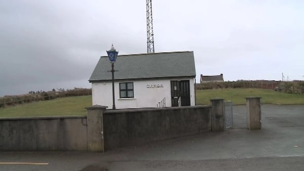 Alan Shatter said the closing of 100 rural stations will maximise the operational time available to gardaí