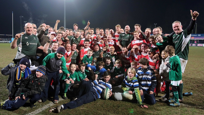 The Ireland and England teams after the IRFU Legends charity match in Donnybrook