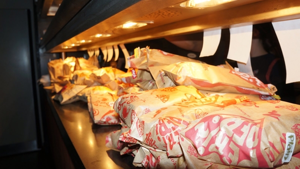 The Biebs clocked up a whopping bill of €600 in Nando's