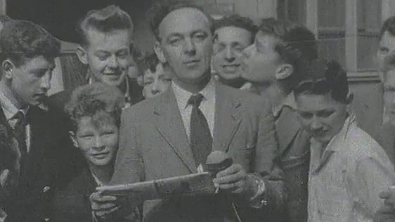Kevin O'Kelly reports on final edition of the Evening News, 1962
