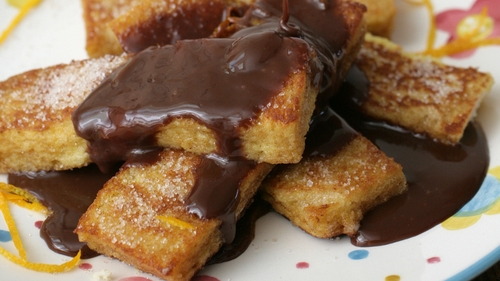 An ooey gooey messy dessert; great for kids!