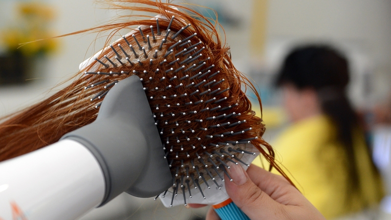 Hairdressing prices fell in February, CSO notes