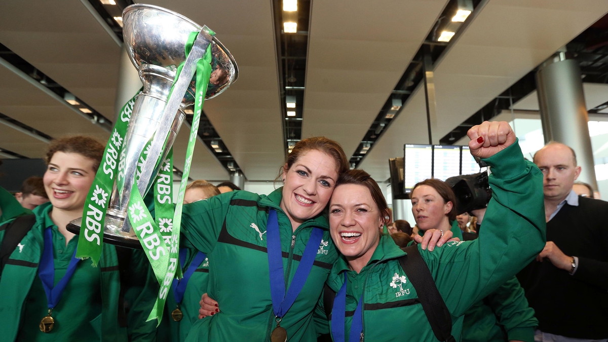 Fiona Coghlan and Lynn Cantwell live in studio.