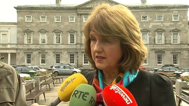 Joan Burton has said there should be a parliamentary inquiry into the banking collapse