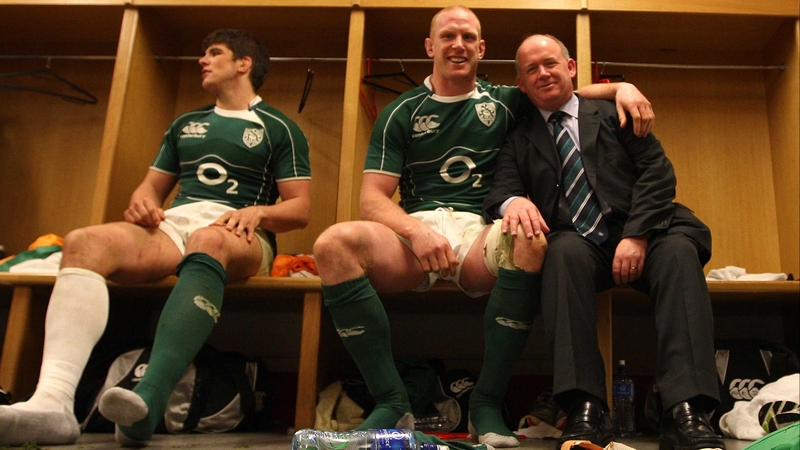 A smiling Declan Kidney poses with Paul O'Connell and Donncha O'Callaghan following their Grand Slam triumph