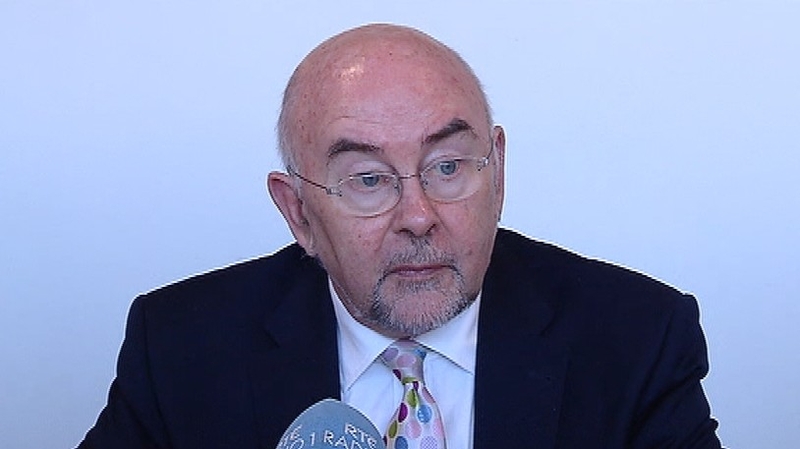 Ruairi Quinn says that the vast majority of building contractors are fully compliant