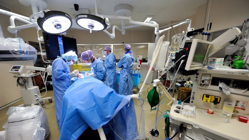 The report recommends setting targets for individual procedures