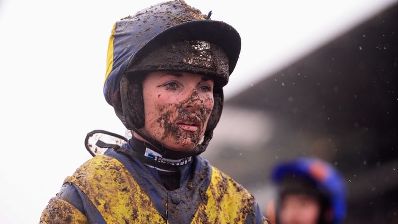 Can Katie Walsh be the first lady rider to win the Aintree Grand National?