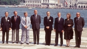 (L-R) Japan Foreign Minister Saburo Okita, Canadian PM Pierre Elliott Trudeau, German Chancellor Helmut Schmidt, French President Valery Giscard d'Estaing, Italian Premier Francesco Cossiga, US President Jimmy Carter, Margaret Thatcher and Roy Jenkins, Pr