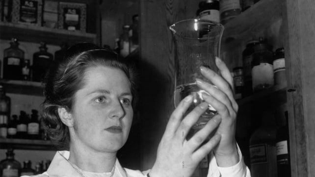 When not engaged in her political work in Dartford where she is standing as Tory candidate, Miss Margaret Roberts is busy with her work as a research chemist (1950)