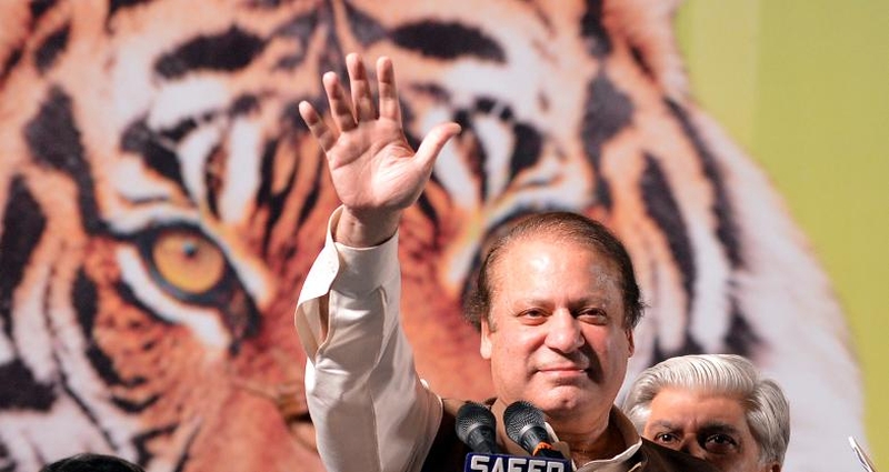 Former prime minister Nawaz Sharif is calling on Pakistan to reconsider its support for the US war on Islamist militancy