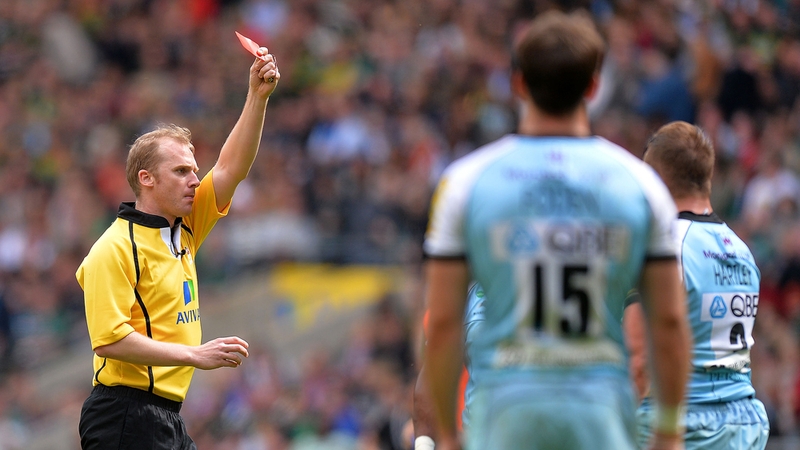 Dylan Hartley gets a red from Wayne Barnes