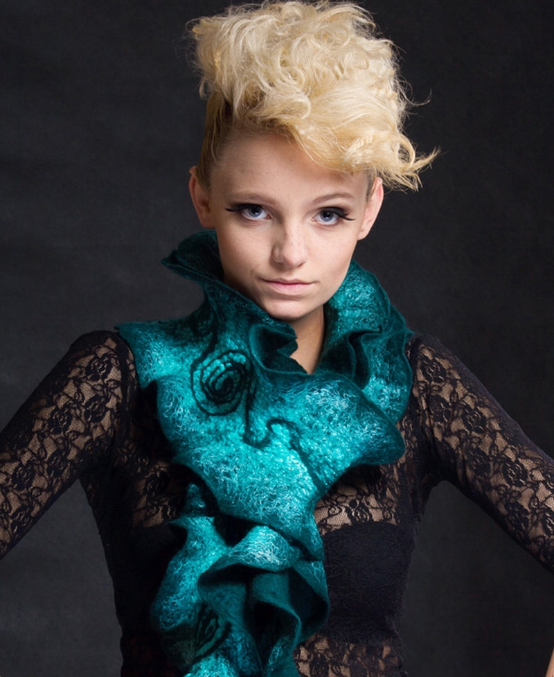 Felt scarf by Natasha Nosenko