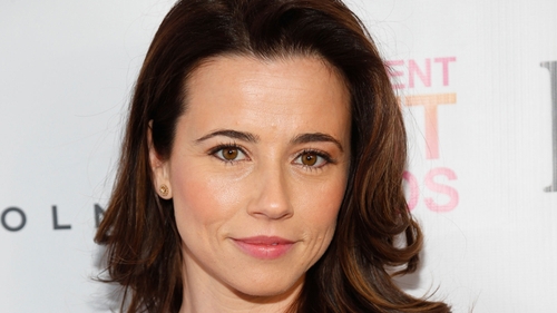 Cardellini to play Jess's sister on New Girl