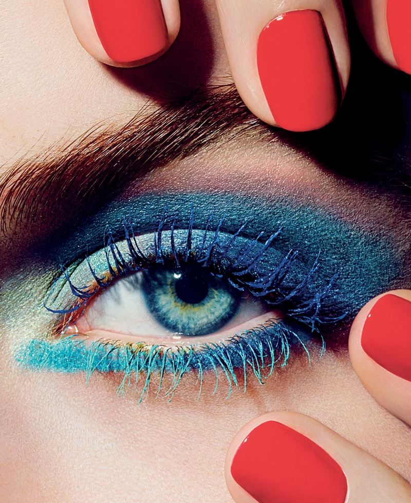 Beautiful eye makeup by Chanel for summer 2013