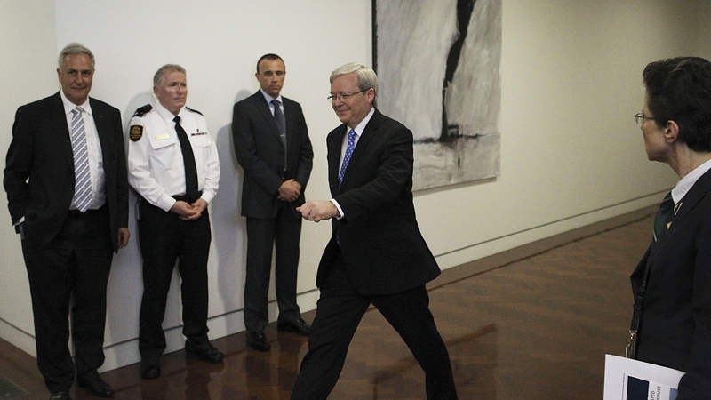 Polls show Kevin Rudd is more popular with voters