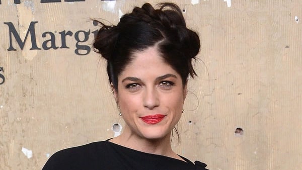 Selma Blair has denied reports that she is engaged