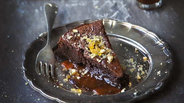 Salted Peanut Caramel Mud Pie