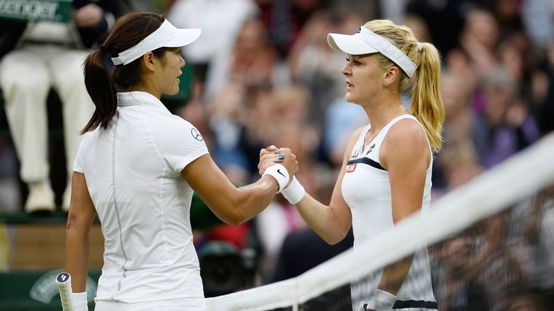 Agnieszka Radwanska (right) was just too strong for Li Na
